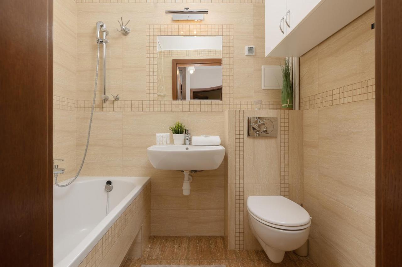 Metro Raclawicka Cozy Studio Apartment By Noclegi Renters Varsovia Exterior foto